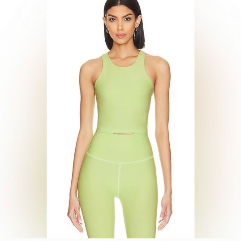 Beyond Yoga Lime ice Heather set Green focus crop & caught In the midi legging